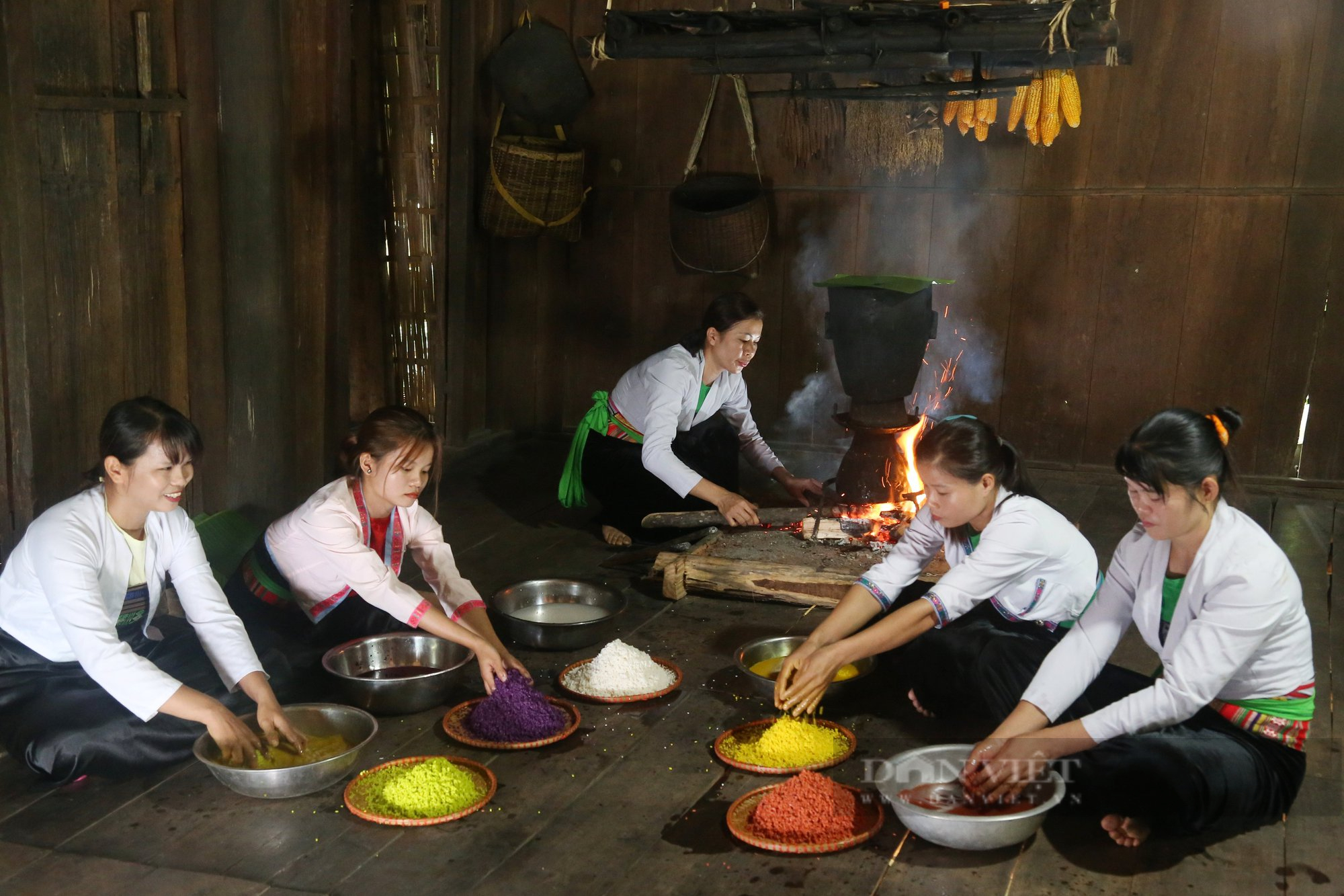 Dân vận khéo góp phần phát huy bản sắc văn hóa dân tộc Mường - Ảnh 4.