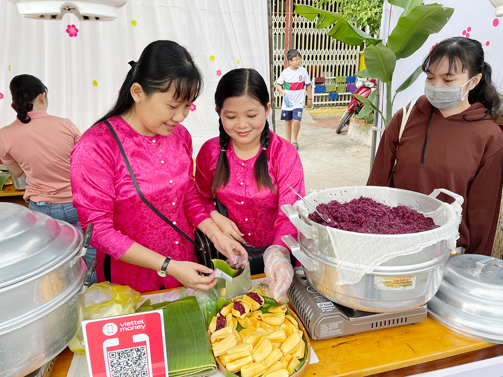 Nhộn nhịp Ngày hội bánh dân gian - Ảnh 3.