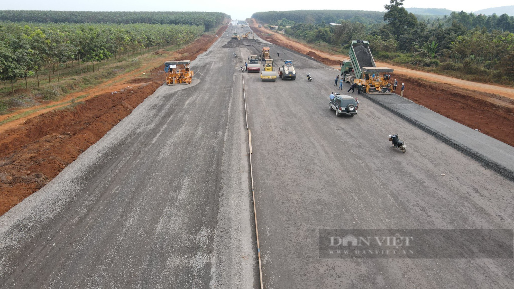 Ảnh: Điều động 100% nhân lực “chạy đua” trên cao tốc Phan Thiết - Dầu Giây xuyên lễ - Ảnh 15.