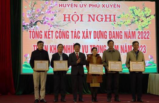 Huyện Phú Xuyên triển khai nhiệm vụ công tác xây dựng Đảng năm 2023  - Ảnh 3.