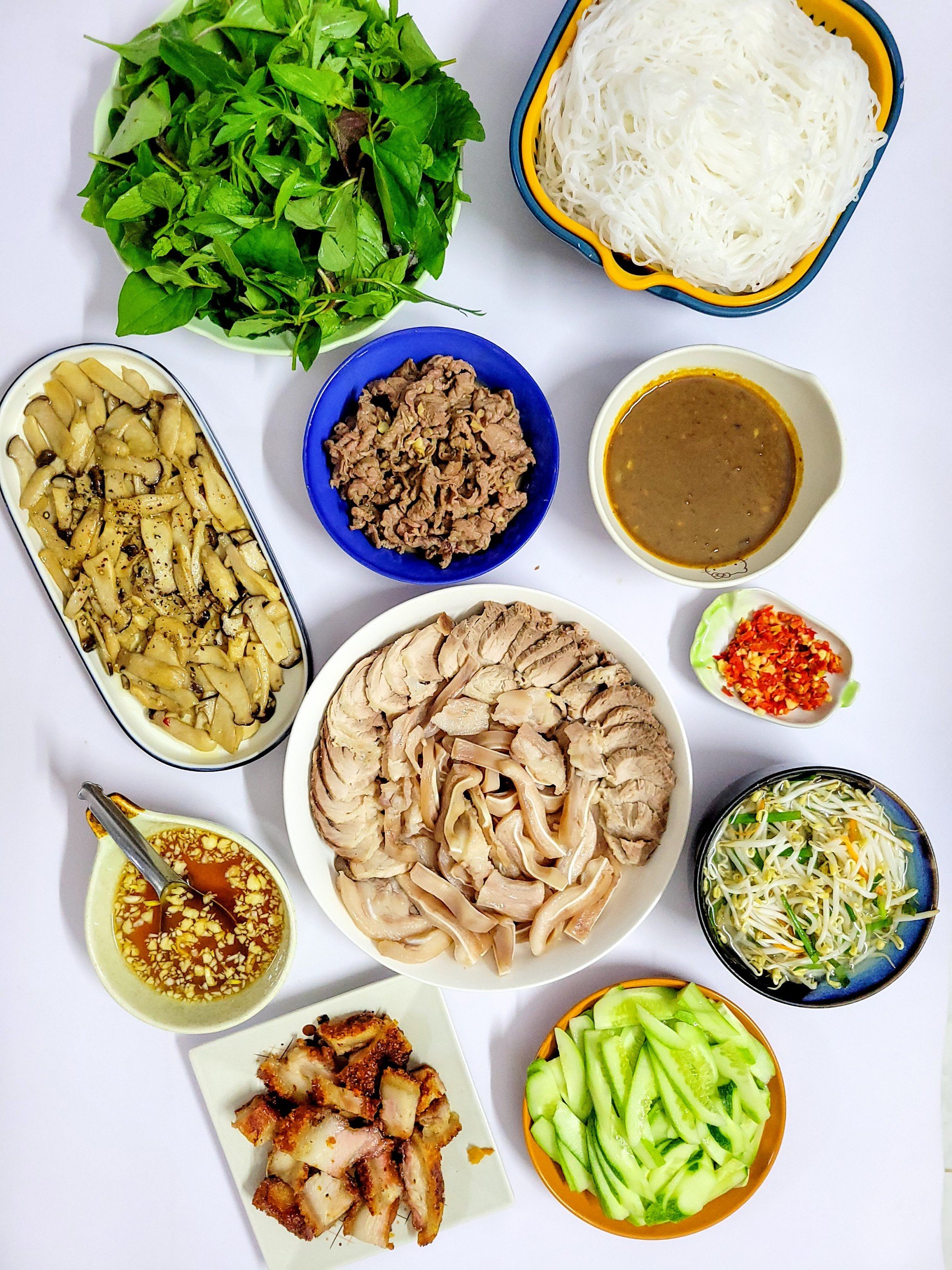 Mâm cơm ngày Tết 2023: 100 mâm cơm ba miền Bắc – Trung – Nam đẹp như tranh khiến ai cũng trầm trồ - Ảnh 19. Mâm cơm ngày Tết 2023: 100 mâm cơm ba miền Bắc – Trung – Nam đẹp như tranh khiến ai cũng trầm trồ - Ảnh 19.