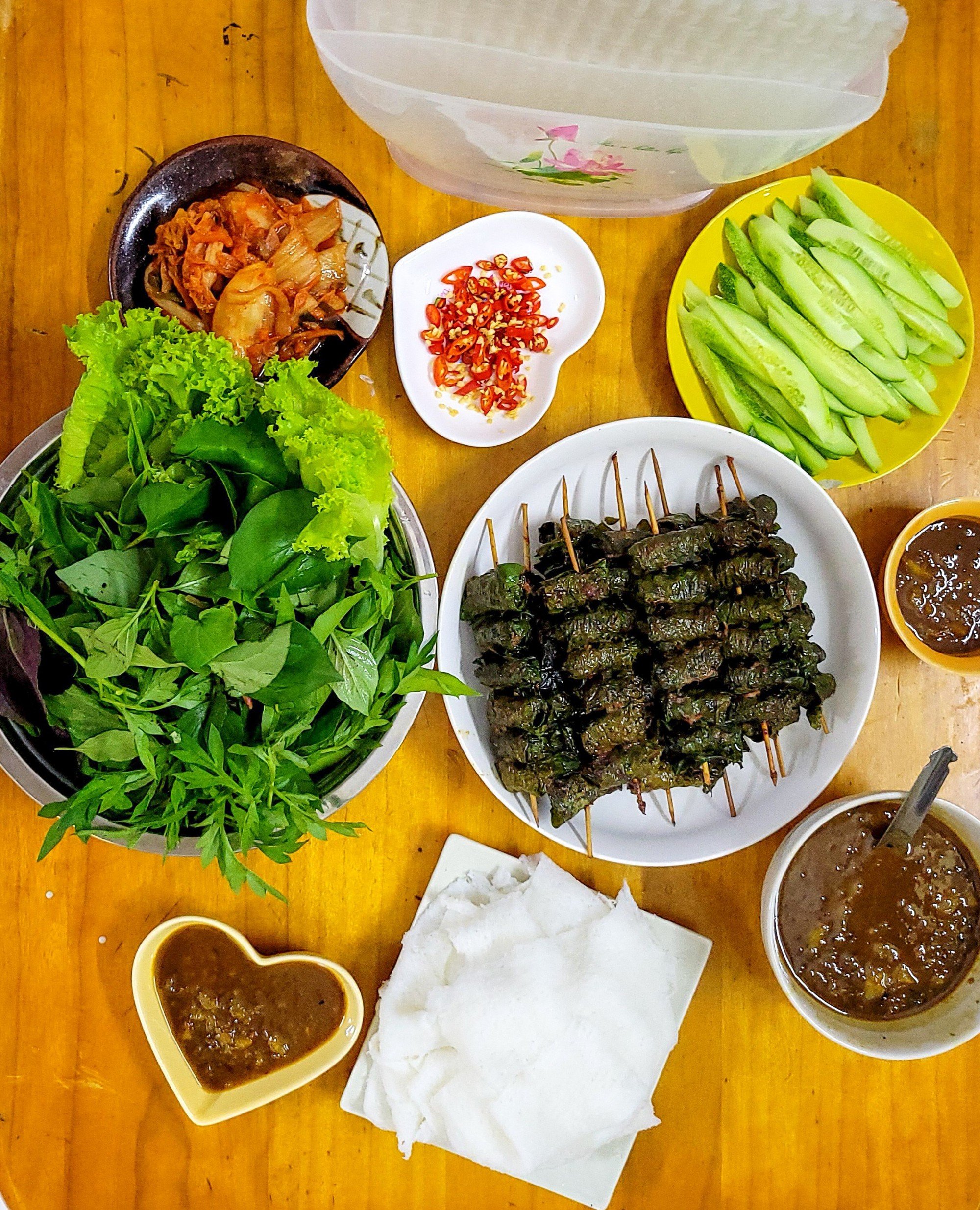 Mâm cơm ngày Tết 2023: 100 mâm cơm ba miền Bắc – Trung – Nam đẹp như tranh khiến ai cũng trầm trồ - Ảnh 25. Mâm cơm ngày Tết 2023: 100 mâm cơm ba miền Bắc – Trung – Nam đẹp như tranh khiến ai cũng trầm trồ - Ảnh 25.