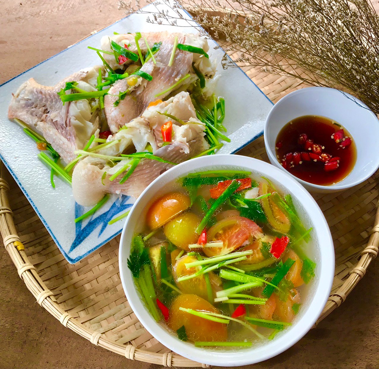 Mâm cơm ngày Tết 2023: 100 mâm cơm ba miền Bắc – Trung – Nam đẹp như tranh khiến ai cũng trầm trồ - Ảnh 41. Mâm cơm ngày Tết 2023: 100 mâm cơm ba miền Bắc – Trung – Nam đẹp như tranh khiến ai cũng trầm trồ - Ảnh 41.