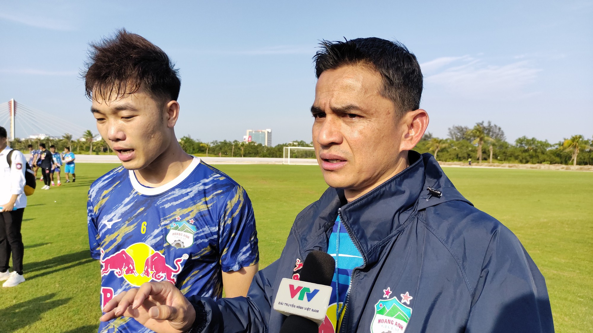 HLV Kiatisak: &quot;Nếu thấy khó khăn quá, Xuân Trường hãy trở lại HAGL&quot; - Ảnh 1.
