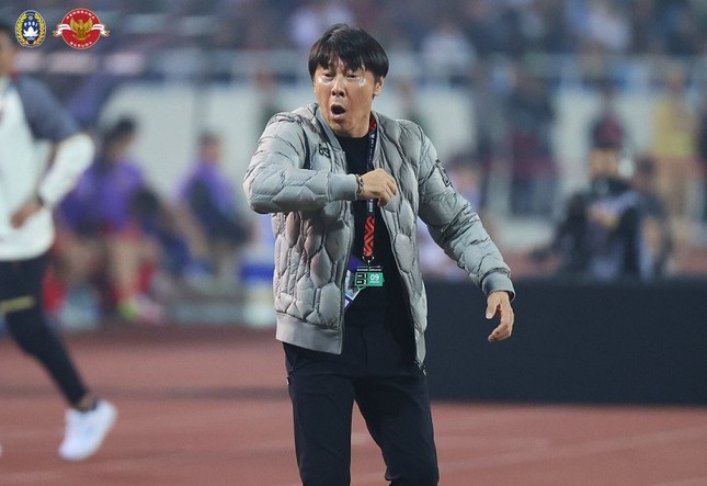 Truyền thông Indonesia: &quot;HLV Shin Tae-yong chỉ chém gió, nên từ chức&quot; - Ảnh 2.