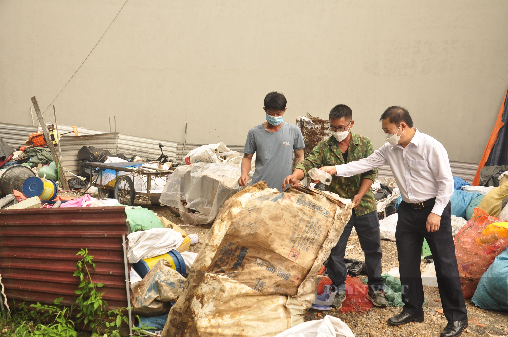 Nhiều mô hình điển hình giúp giảm thiểu rác thải nhựa ở ven biển vịnh Hạ Long - Ảnh 3.