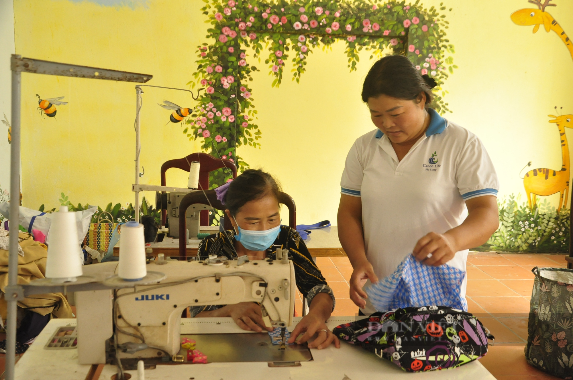Nhiều mô hình điển hình giúp giảm thiểu rác thải nhựa ở ven biển vịnh Hạ Long - Ảnh 5.