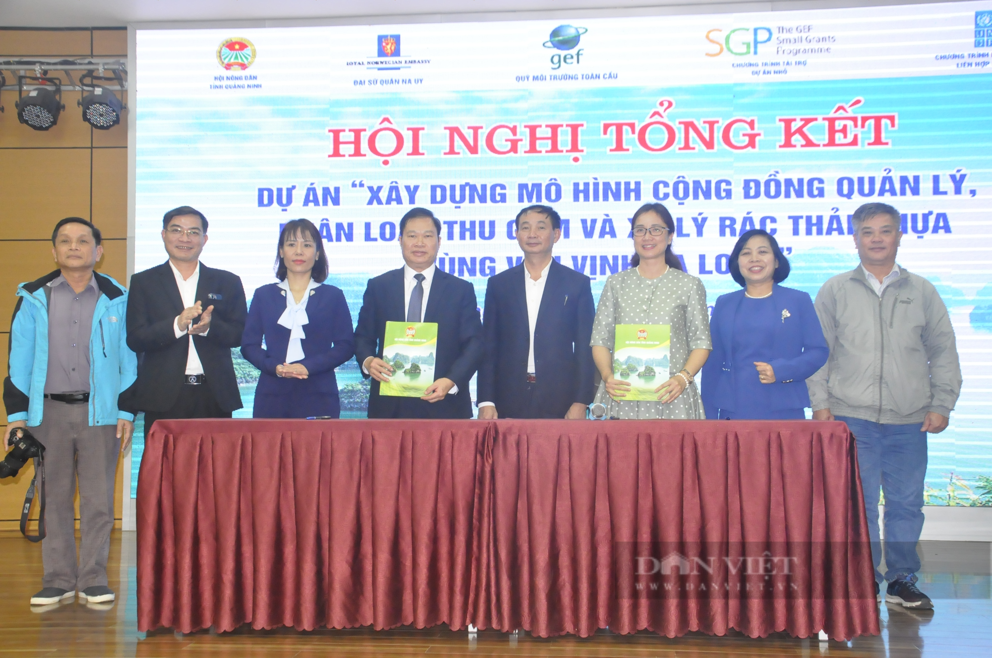Nhiều mô hình điển hình giúp giảm thiểu rác thải nhựa ở ven biển vịnh Hạ Long - Ảnh 1.