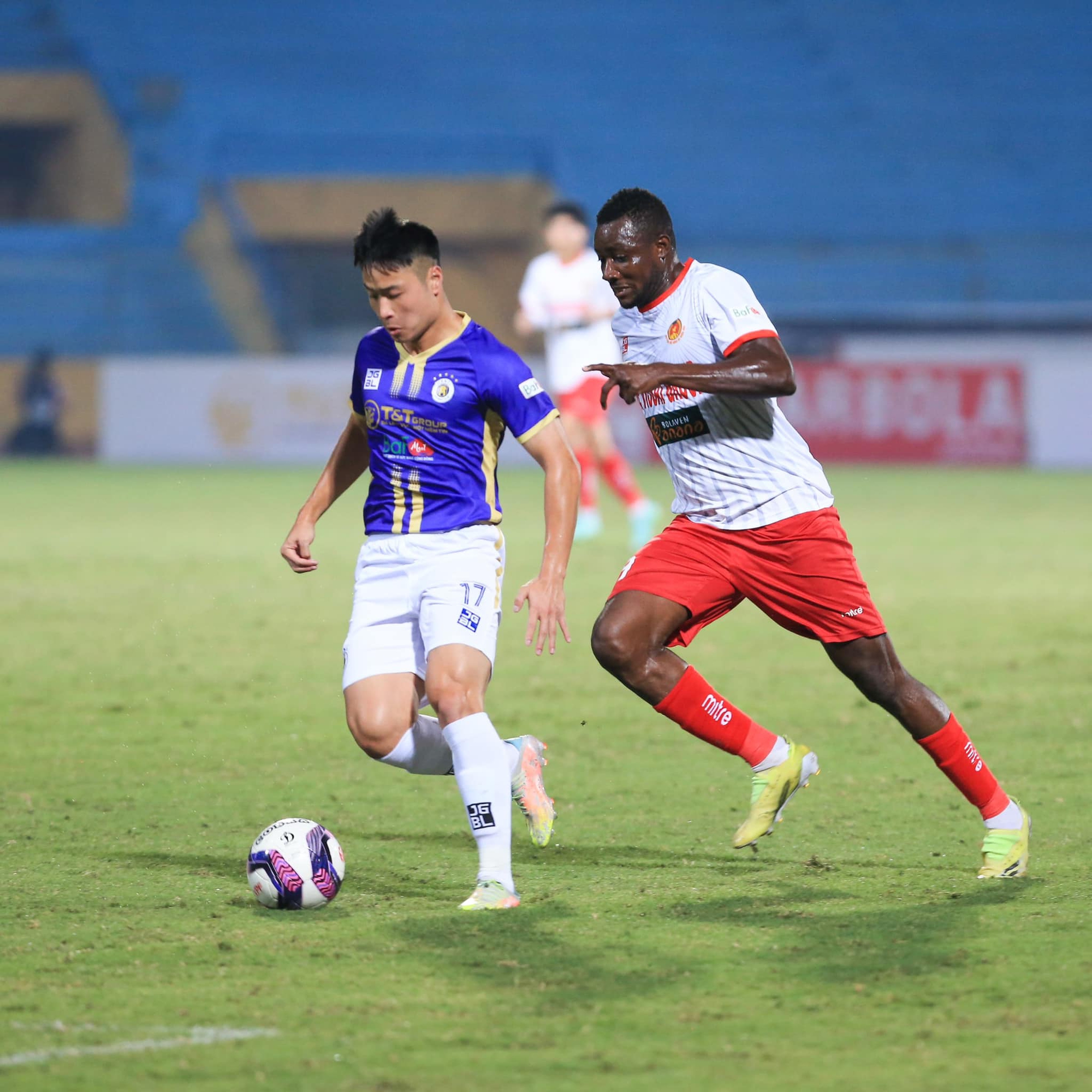 Đặng Văn Tới nói gì khi rời Hà Nội FC, gia nhập Hải Phòng? - Ảnh 1.