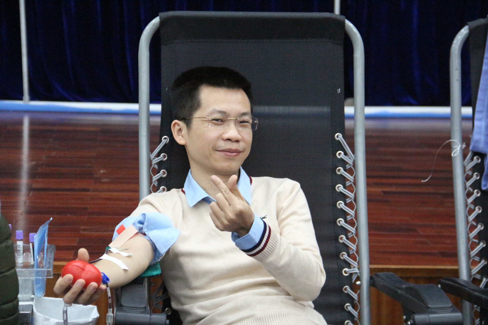 Hiến máu cứu người - Ảnh 8.