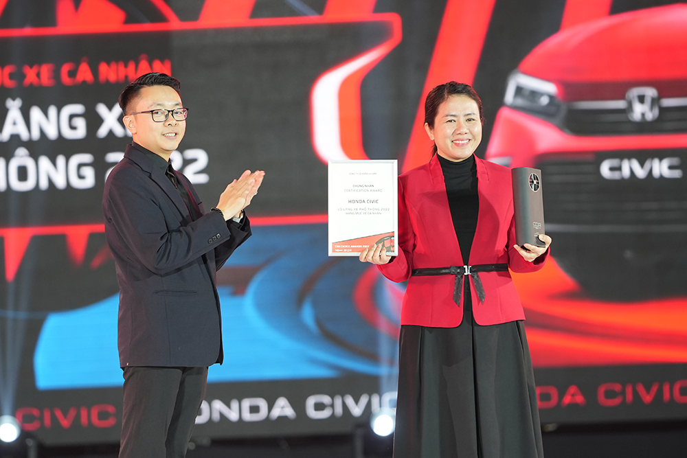 Honda Civic nhận Giải thưởng “Vô lăng Xe phổ thông 2022” tại Car Choice Awards - Ảnh 2. Honda Civic nhận Giải thưởng “Vô lăng Xe phổ thông 2022” tại Car Choice Awards - Ảnh 2.