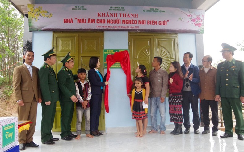 Nhiều hoạt động hỗ trợ đồng bào nghèo biên giới A Lưới - Ảnh 2.