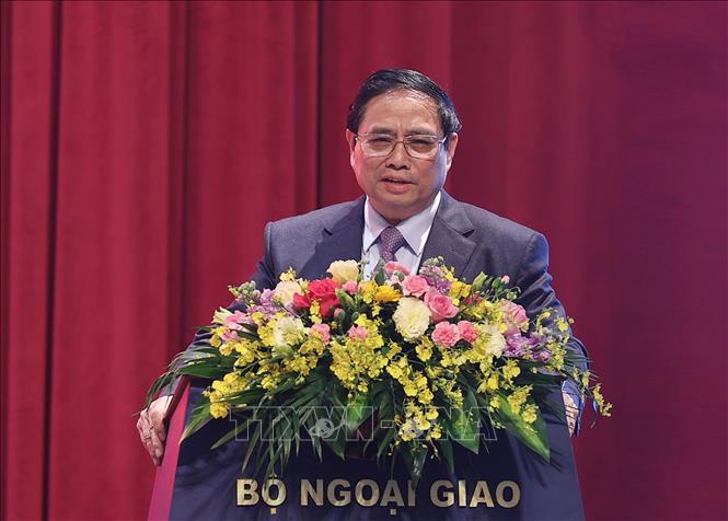 Thủ tướng: Các trụ cột đối ngoại vào cuộc, hiệp đồng chặt chẽ, triển khai đồng bộ, hiệu quả - Ảnh 1. Thủ tướng: Các trụ cột đối ngoại vào cuộc, hiệp đồng chặt chẽ, triển khai đồng bộ, hiệu quả - Ảnh 1.
