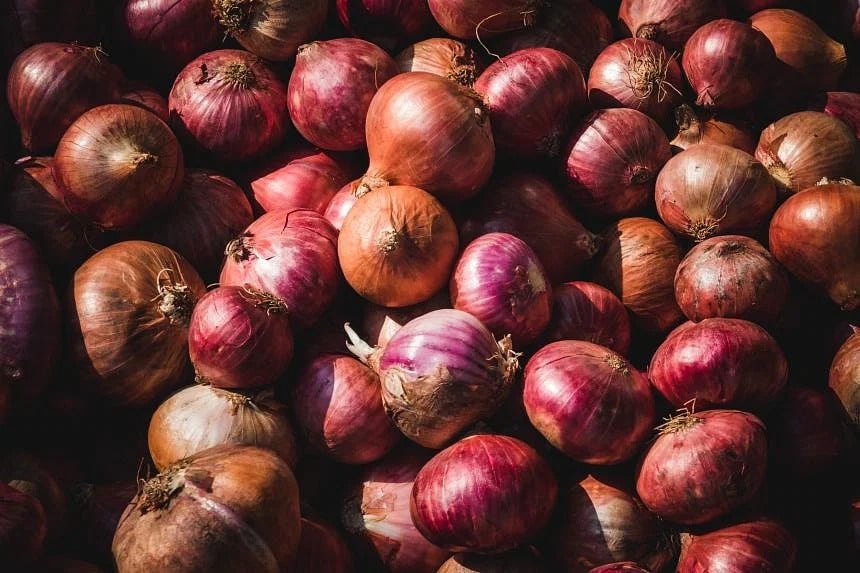 Ở nơi hành tây đắt nhất Trái Đất, giá cao hơn cả thịt bò - Ảnh 1.