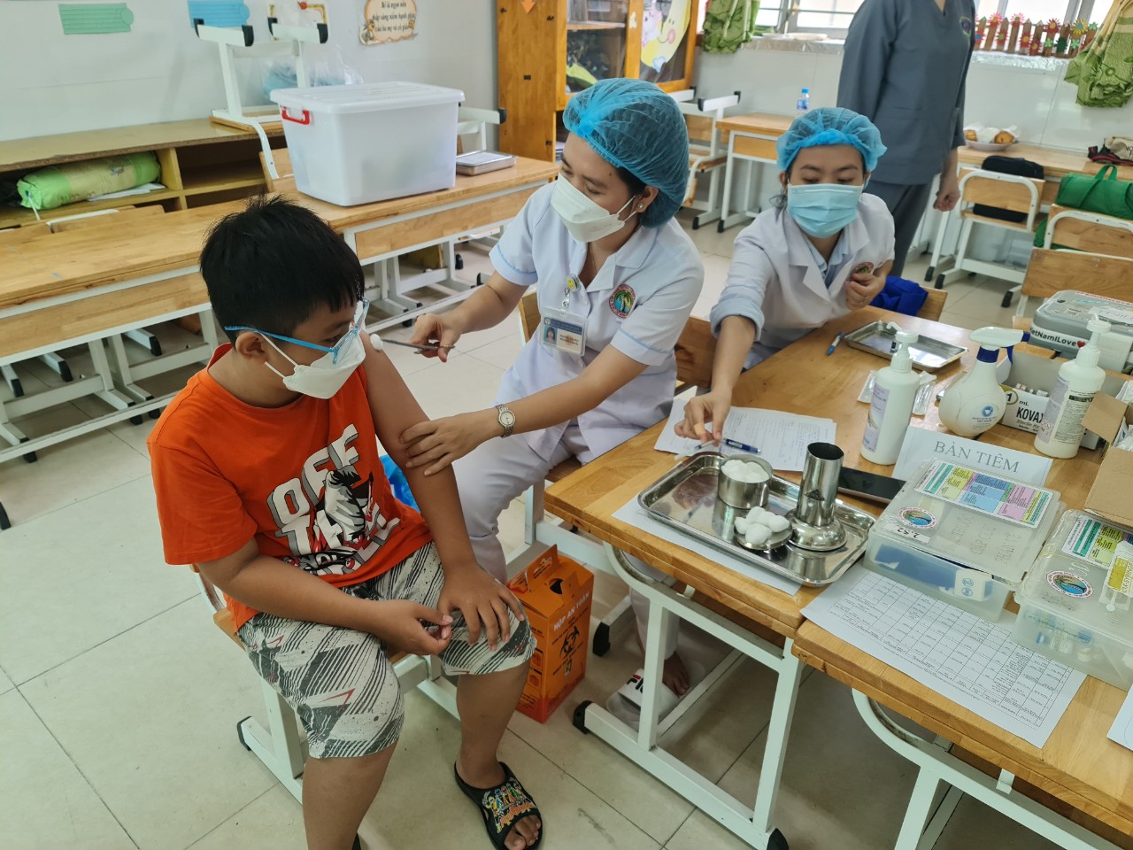 Số ca Covid-19 mắc mới trong ngày thấp &quot;kỷ lục&quot;  - Ảnh 2.