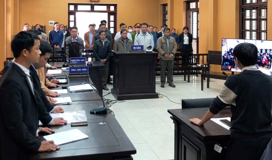 Nguyên Bí thư huyện ủy bị tuyên phạt 3 năm tù trong vụ án chấn động ở Quảng Ngãi - Ảnh 1. Nguyên Bí thư huyện ủy bị tuyên phạt 3 năm tù trong vụ án chấn động ở Quảng Ngãi - Ảnh 1.