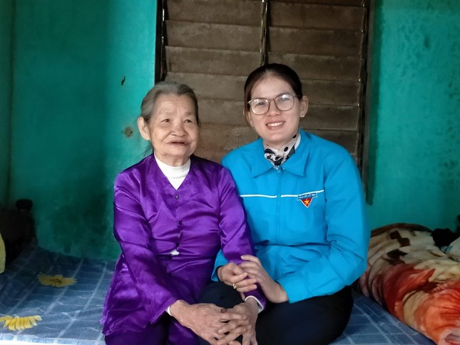 Bữa cơm Tất niên tri ân đối với sự hy sinh to lớn của các Mẹ Việt Nam anh hùng - Ảnh 2.
