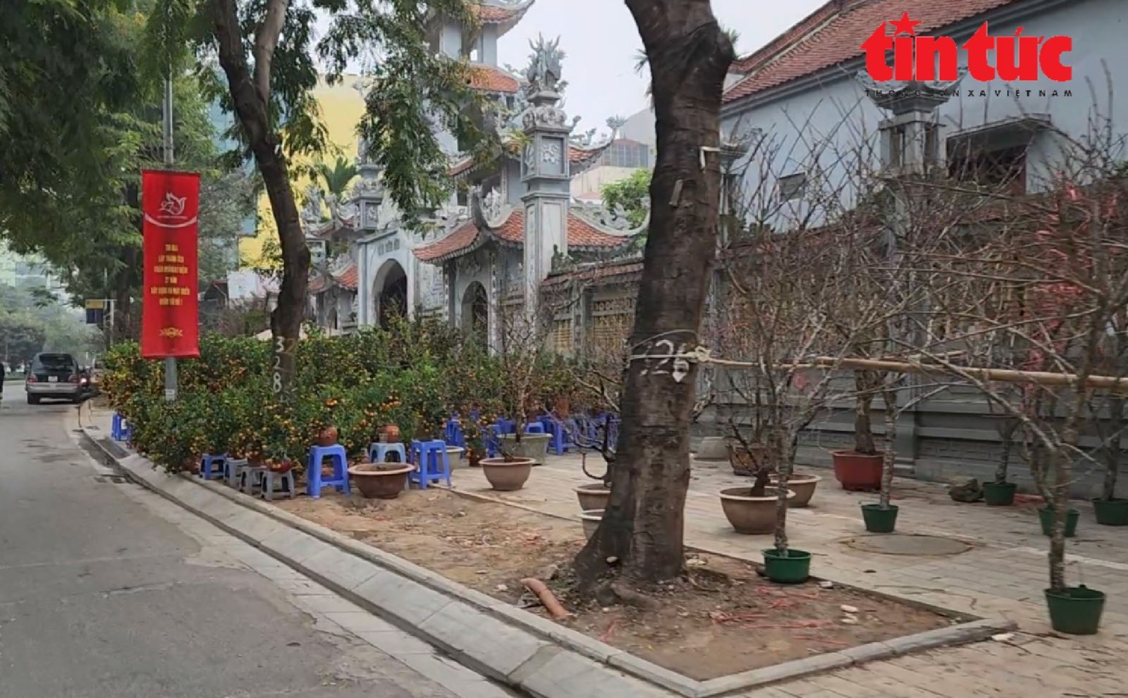 Nhếch nhác phố kiểu mẫu biến thành chợ - Ảnh 14.