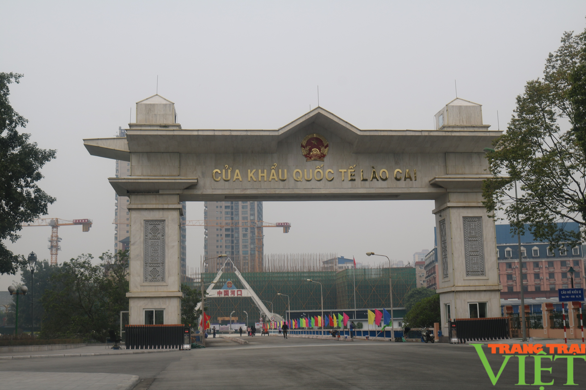 Giá trị kim ngạch xuất nhập khẩu Lào Cai ước đạt trên 2,2 tỷ USD - Ảnh 1.