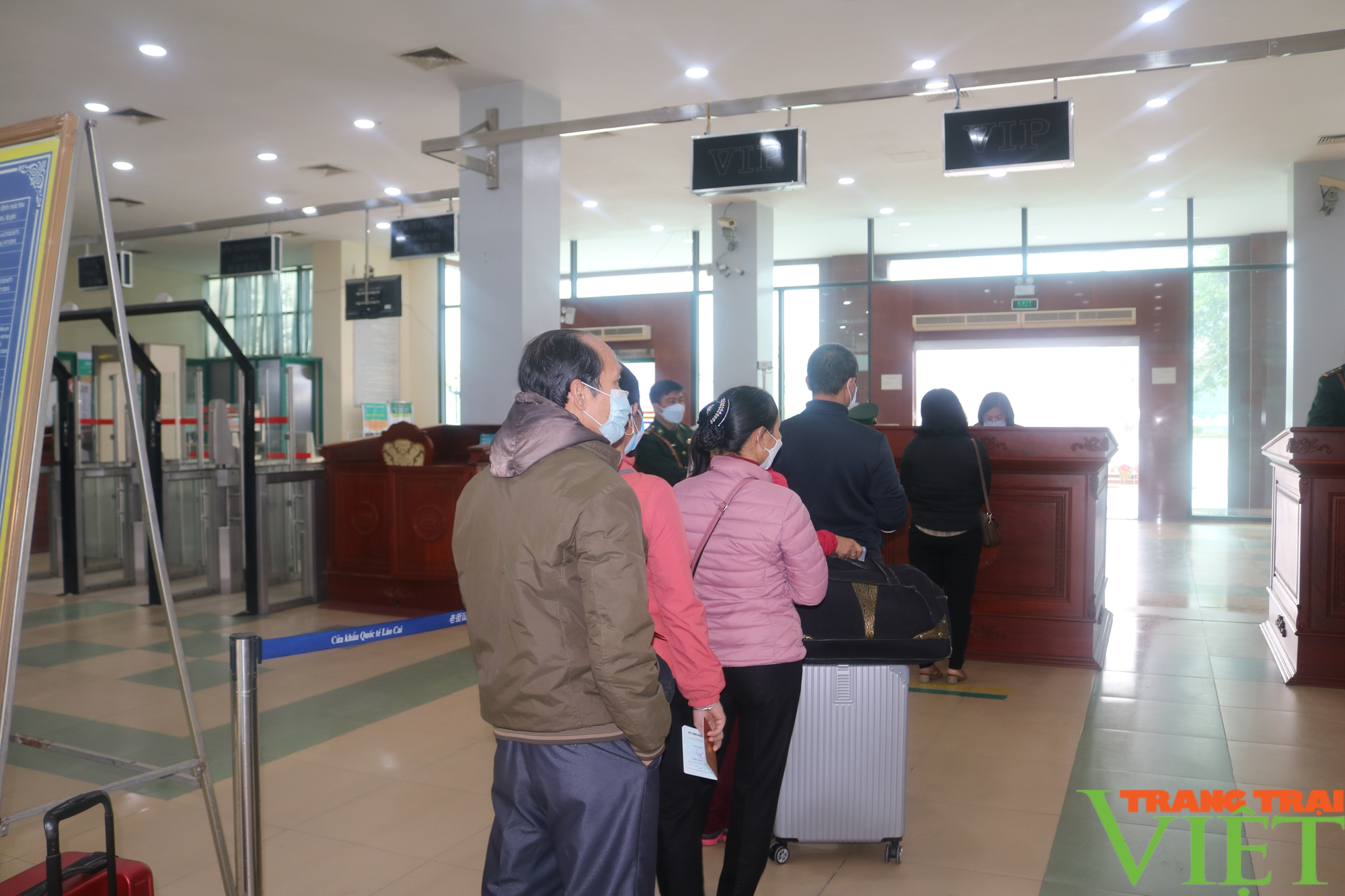 Giá trị kim ngạch xuất nhập khẩu Lào Cai ước đạt trên 2,2 tỷ USD - Ảnh 3. Giá trị kim ngạch xuất nhập khẩu Lào Cai ước đạt trên 2,2 tỷ USD - Ảnh 3.