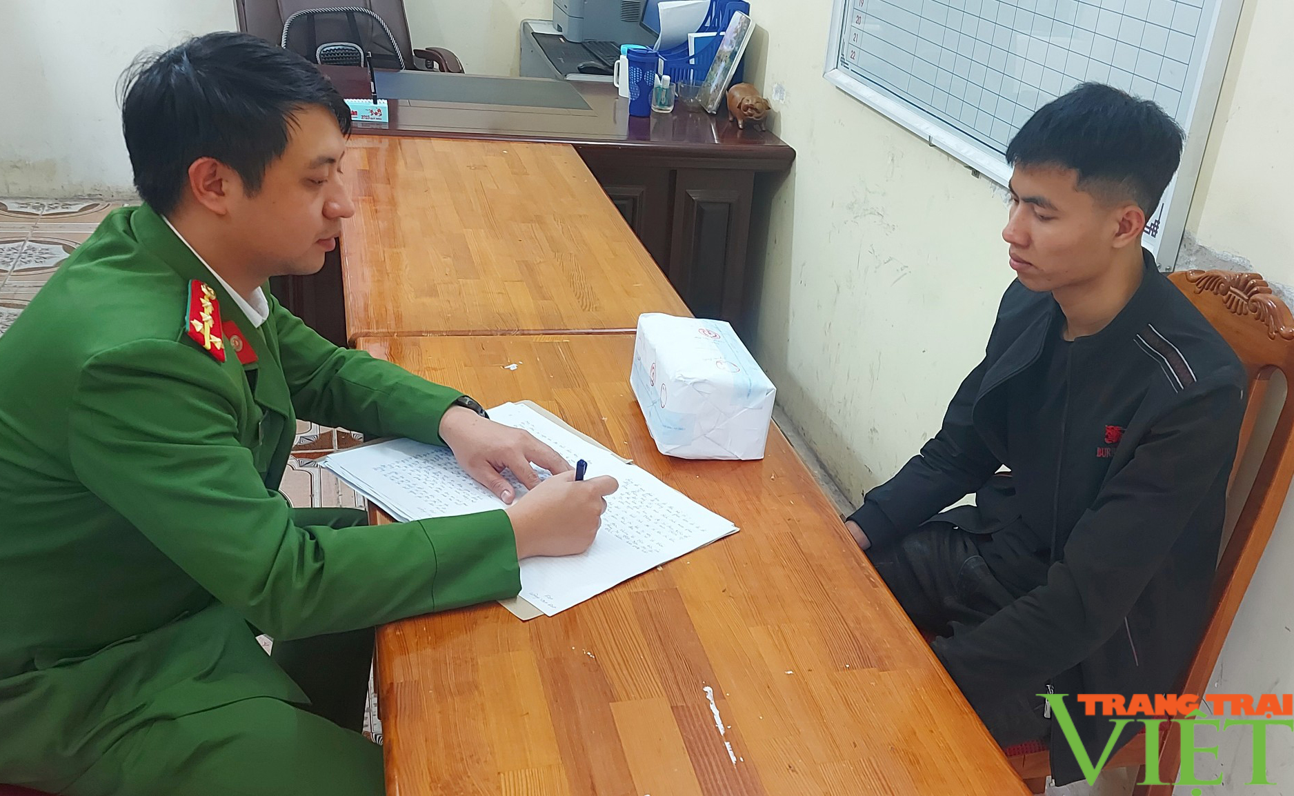 Liên tiếp bắt giữ các đối tượng tàng trữ pháo nổ - Ảnh 2. Liên tiếp bắt giữ các đối tượng tàng trữ pháo nổ - Ảnh 2.