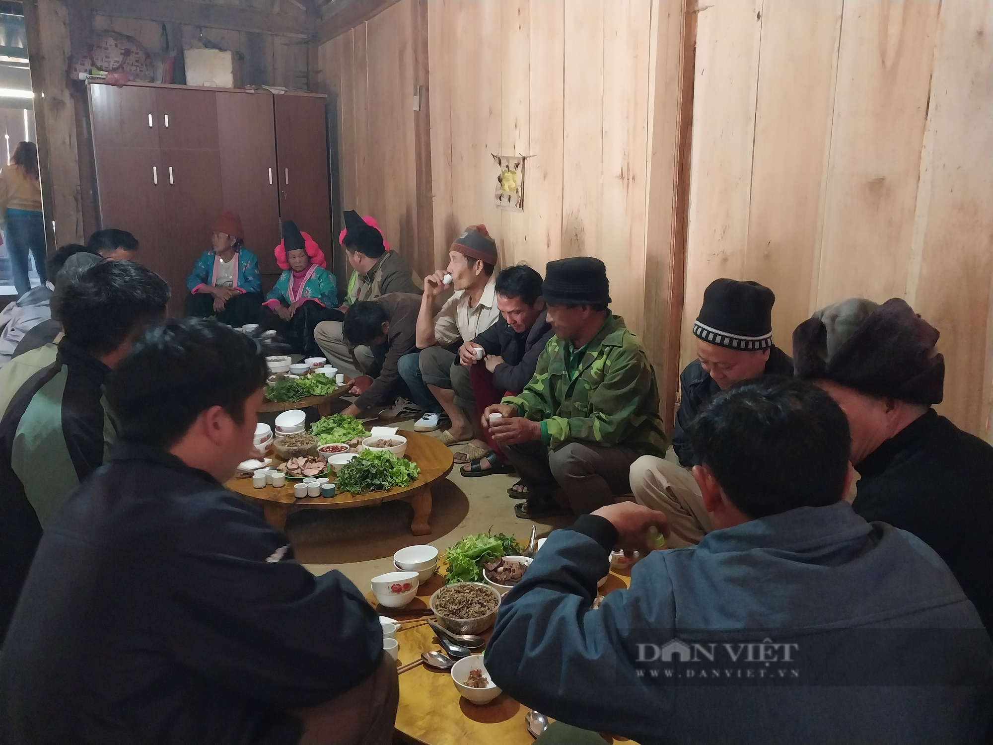 Lễ đặt tên đệm mới của đồng bào Mông - Ảnh 4.