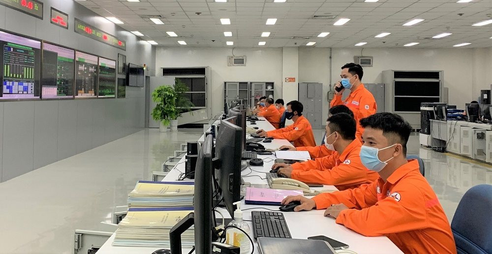 EVN sẵn sàng phương án đảm bảo ổn định an toàn hệ thống điện kỳ nghỉ Tết Nguyên đán Quý Mão - Ảnh 1.