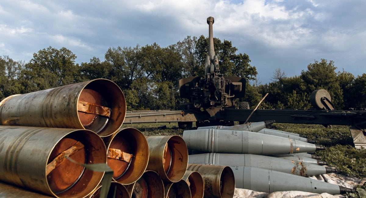 Nga bắn 20.000 quả đạn pháo mỗi ngày, NATO kêu gọi đồng minh tích trữ vũ khí cho Ukraine - Ảnh 1.