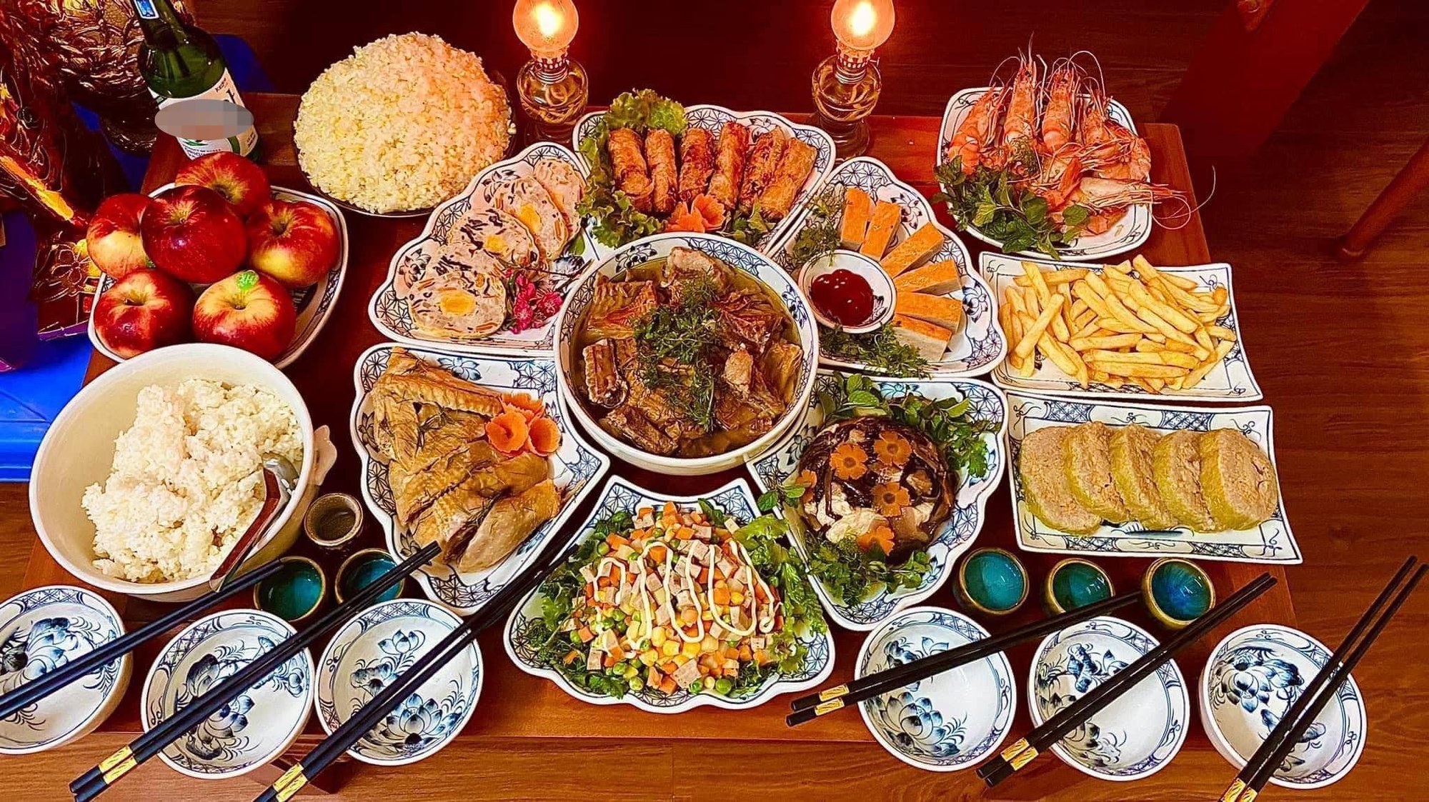 Cuối năm dịch vụ rửa xe, cắt tóc gội đầu, cỗ online... &quot;cháy hàng&quot; - Ảnh 3.