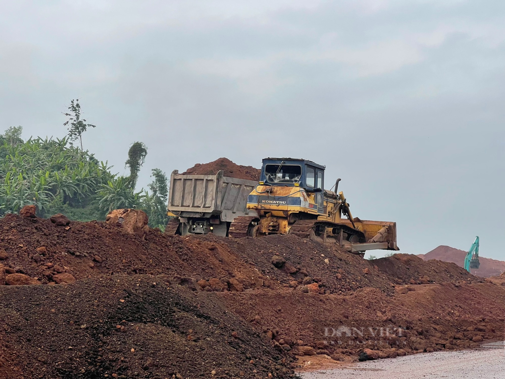 Cao tốc Phan Thiết - Dầu Giây: Huy động trên 60% nhân lực thi công xuyên tết Quý Mão - Ảnh 3.
