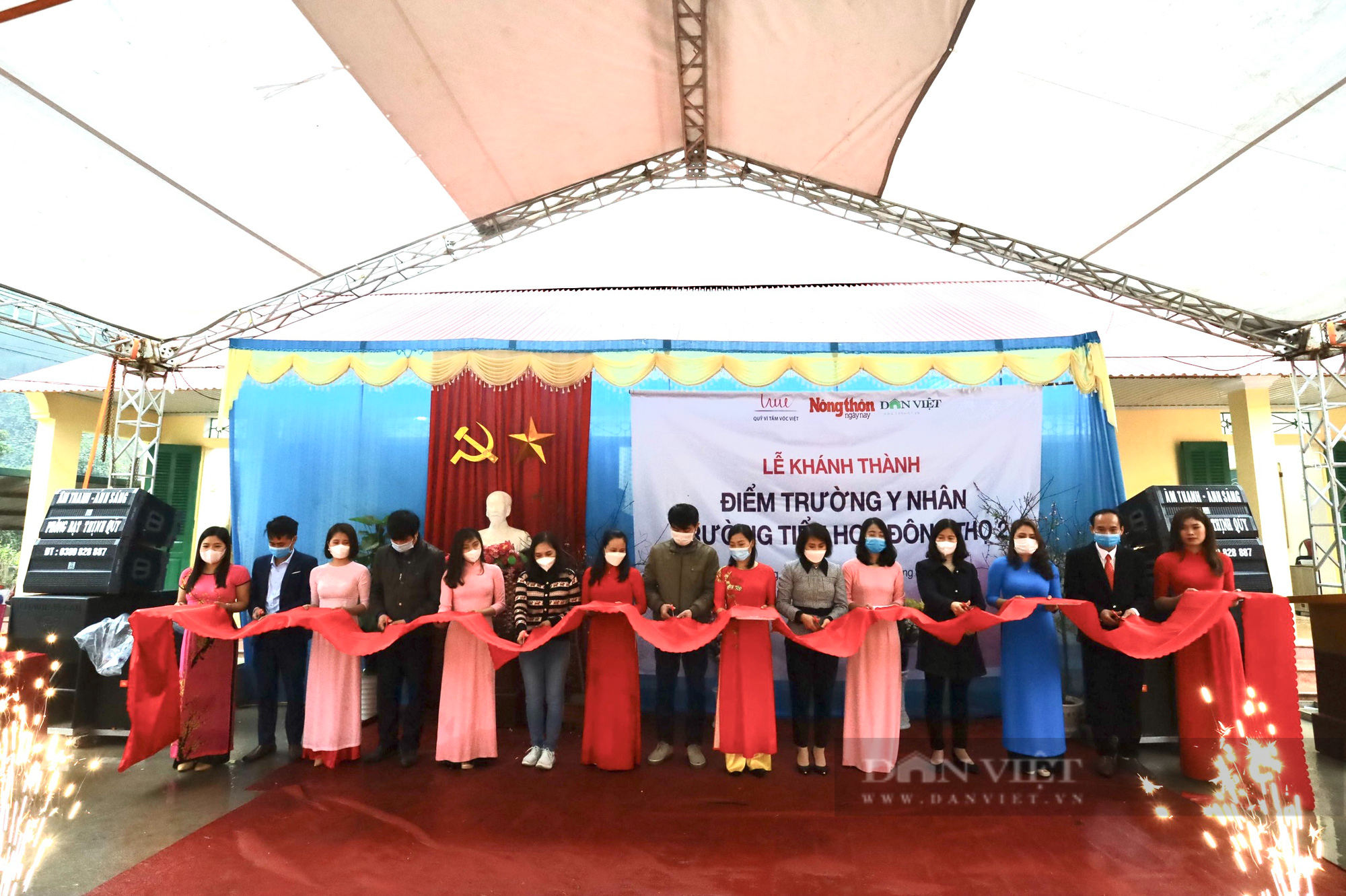 Hành trình 1 năm Báo NTNN/Dân Việt phát triển giáo dục, sức khỏe cùng Quỹ Vì Tầm Vóc Việt - Ảnh 1.