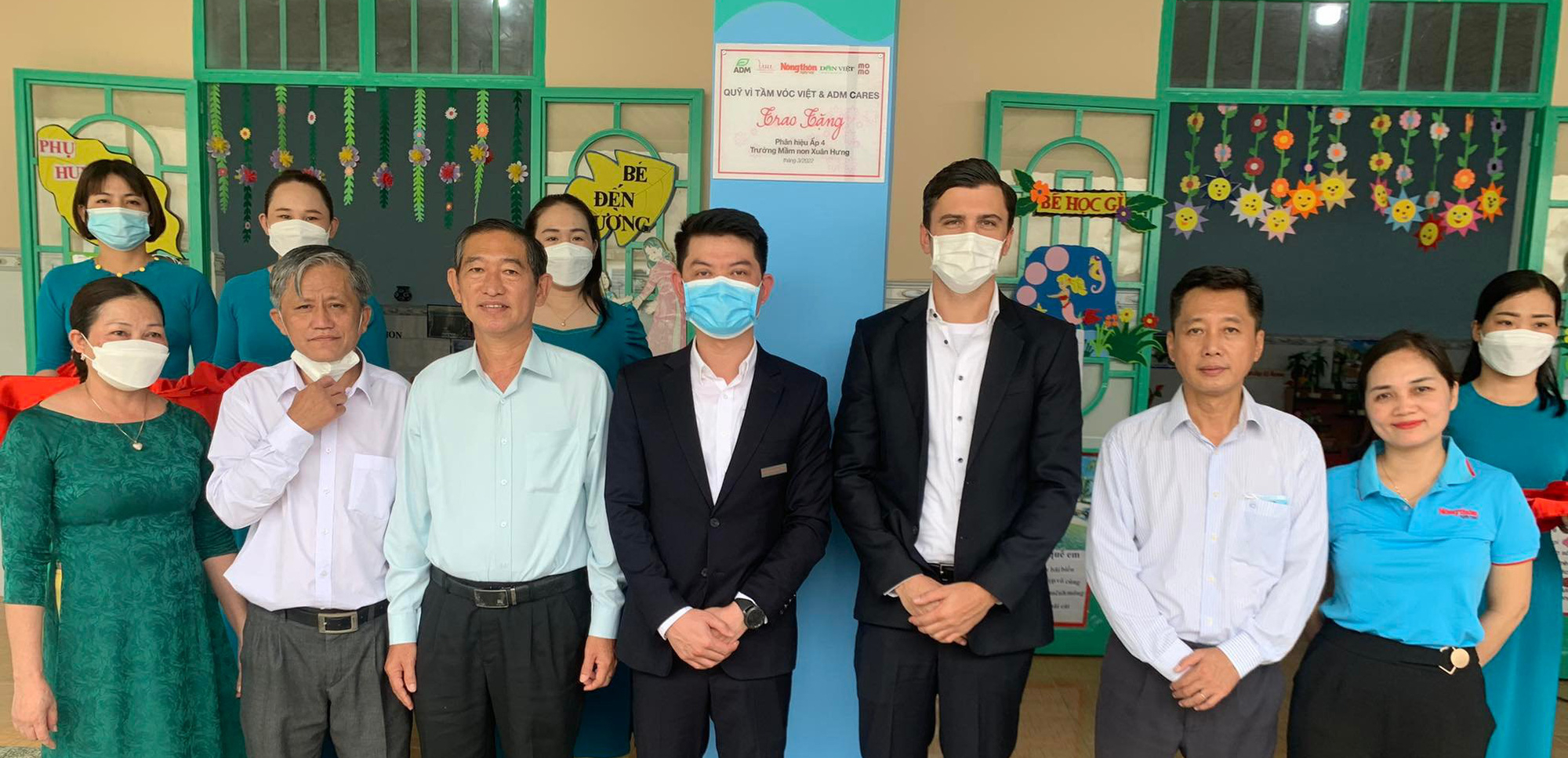 Hành trình 1 năm Báo NTNN/Dân Việt phát triển giáo dục, sức khỏe cùng Quỹ Vì Tầm Vóc Việt - Ảnh 2.