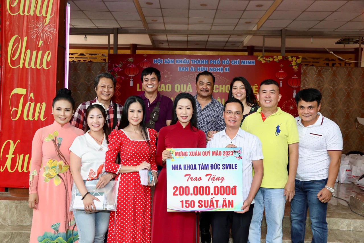 NSƯT Trịnh Kim Chi và những khoảnh khắc ấm áp của tình người - Ảnh 4.