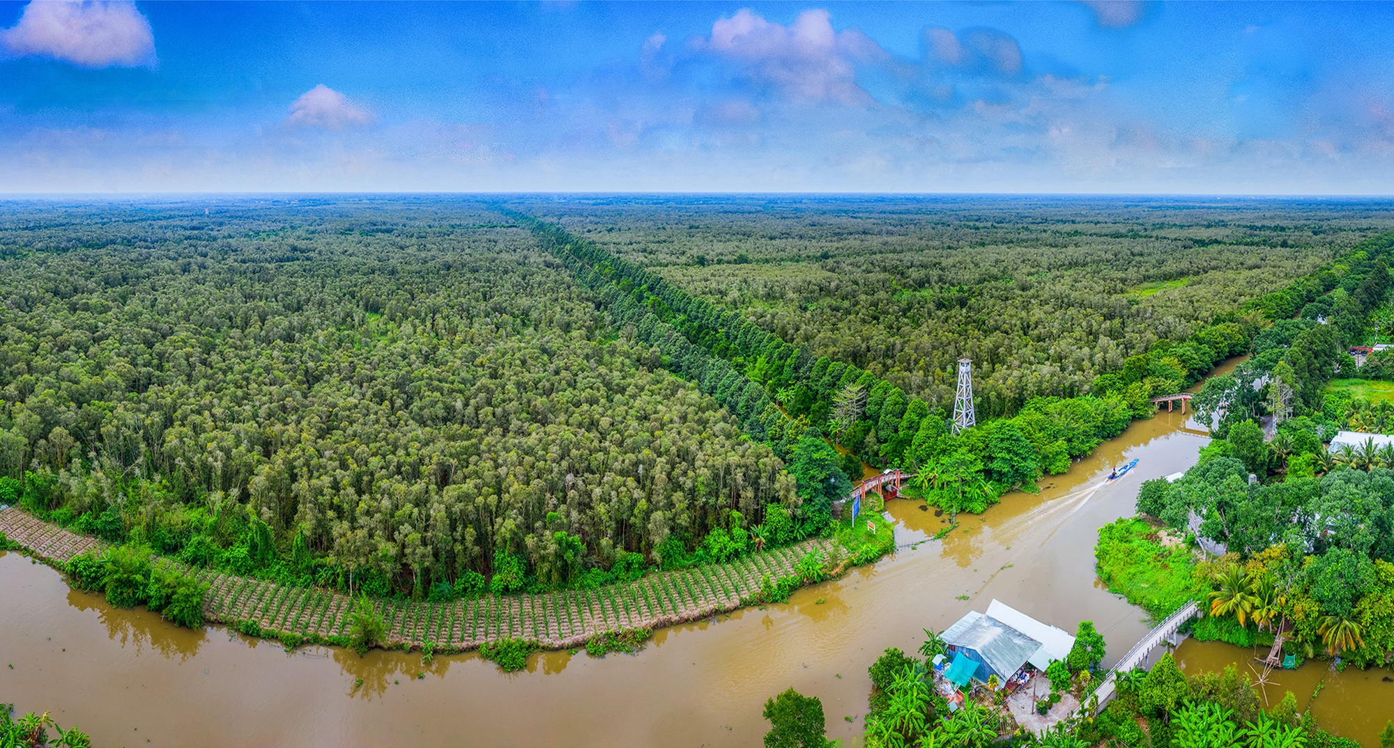 CHÙM ẢNH: Những điểm đến vạn người mê ở miền Tây dịp Tết Quý Mão 2023 - Ảnh 44.