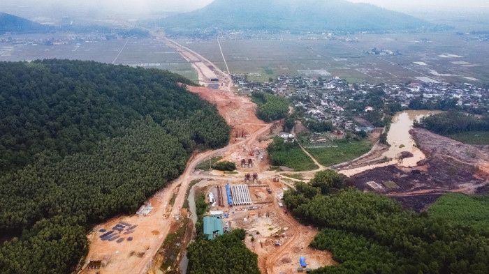 Bộ Giao thông vận tải chỉ đạo nóng về lựa chọn nhà thầu cao tốc Bắc-Nam - Ảnh 1. Bộ Giao thông vận tải chỉ đạo nóng về lựa chọn nhà thầu cao tốc Bắc-Nam - Ảnh 1.