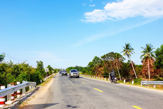 Bộ GTVT thống nhất đầu tư mở rộng quốc lộ 26B đi qua tỉnh Khánh Hòa - Ảnh 1. Bộ GTVT thống nhất đầu tư mở rộng quốc lộ 26B đi qua tỉnh Khánh Hòa - Ảnh 1.