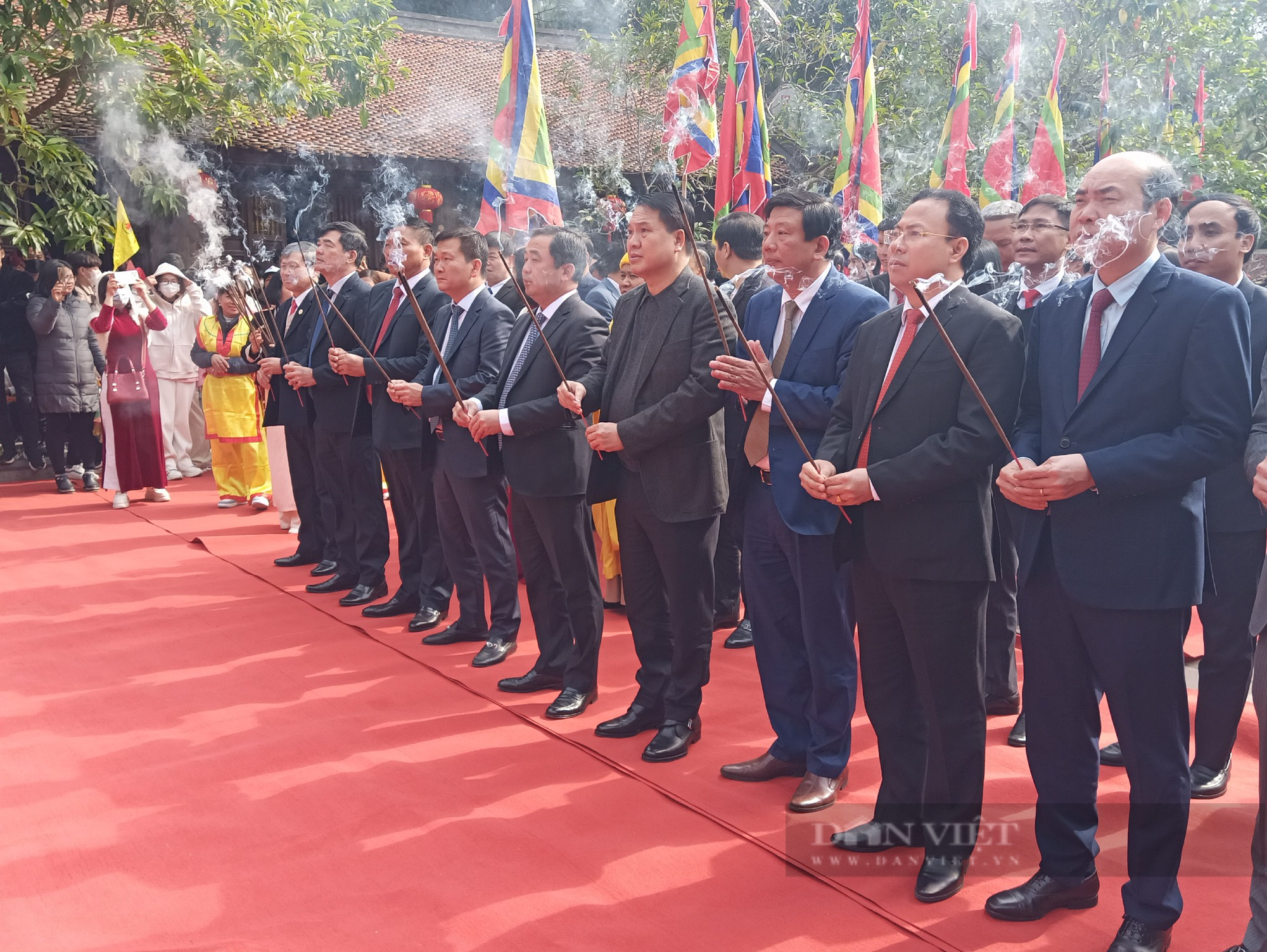 Tưng bừng Lễ khai bút đầu xuân Quý Mão 2023 tại Đền thờ Vạn thế Sư biểu Chu Văn An  - Ảnh 13.