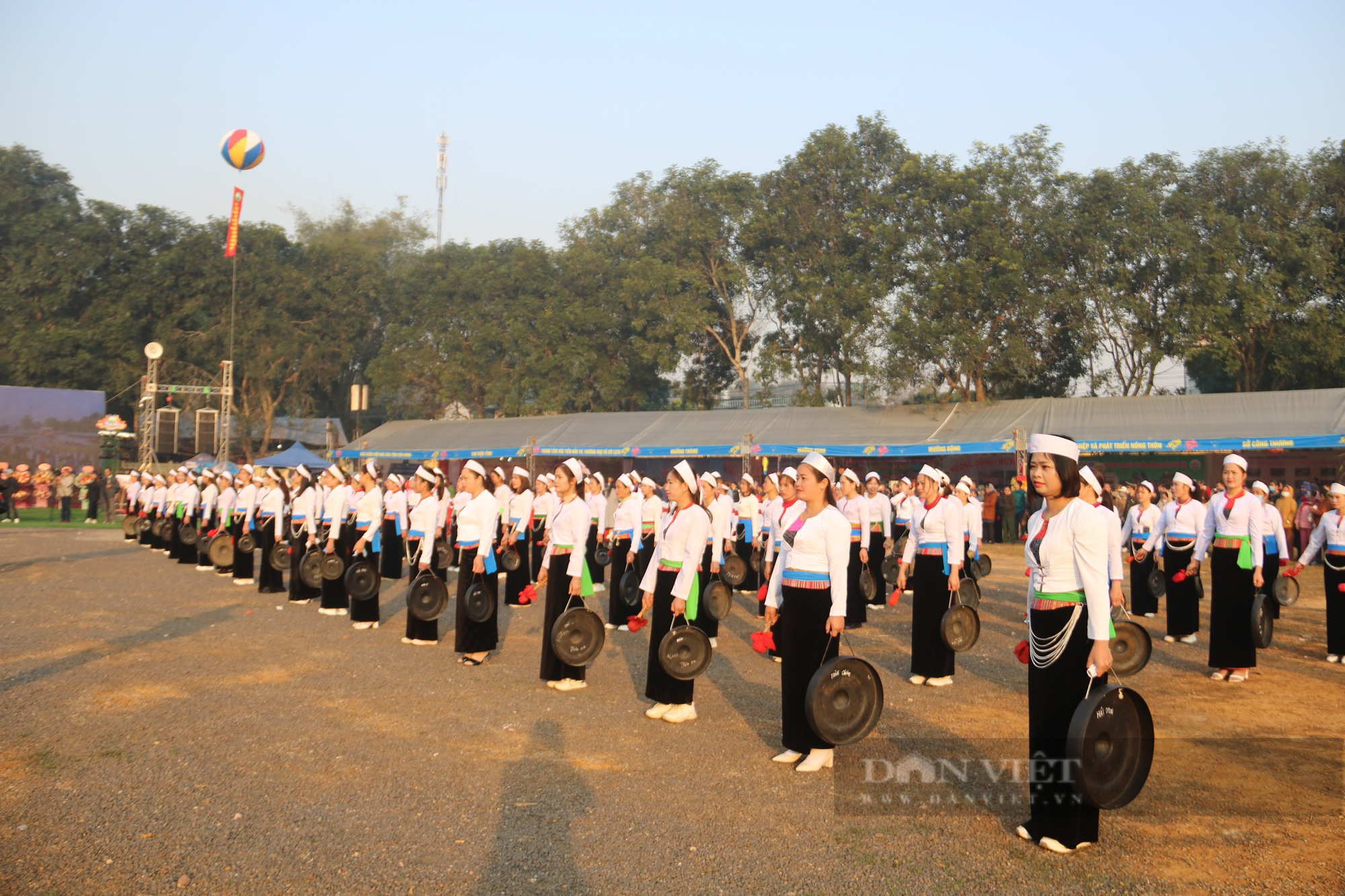  Lễ hội Khai hạ dân tộc Mường Hoà Bình thu hút hàng nghìn người tham gia - Ảnh 6.