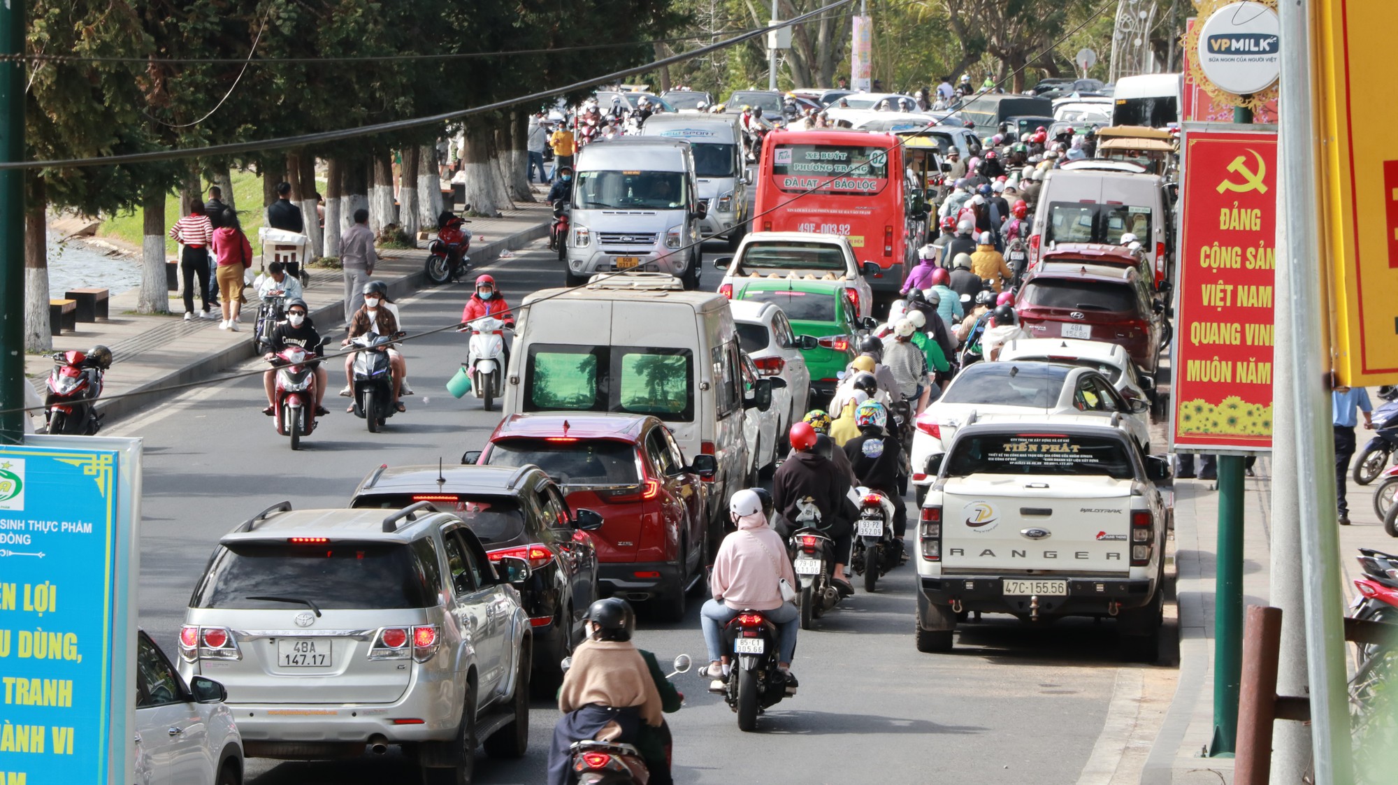 Du khách đồng loạt dời TP.Đà Lạt sau kì nghỉ Tết Nguyên Đán dài ngày - Ảnh 5.