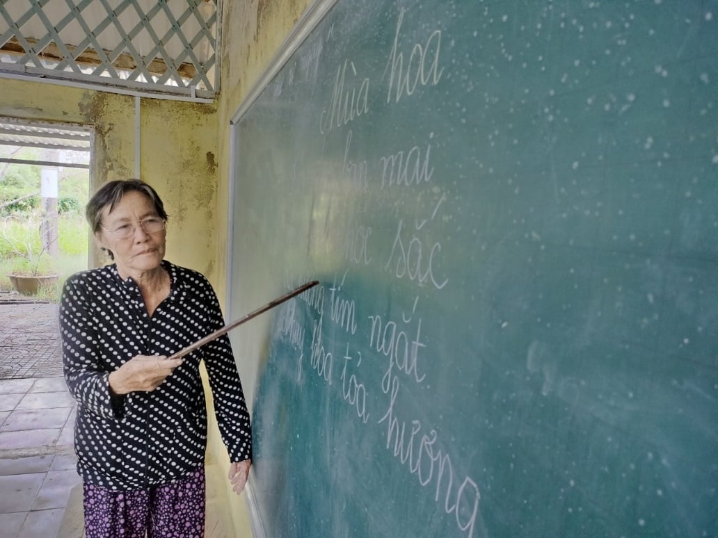 Cà Mau: Lớp học “vỡ lòng” của U60, U70 - Ảnh 4.