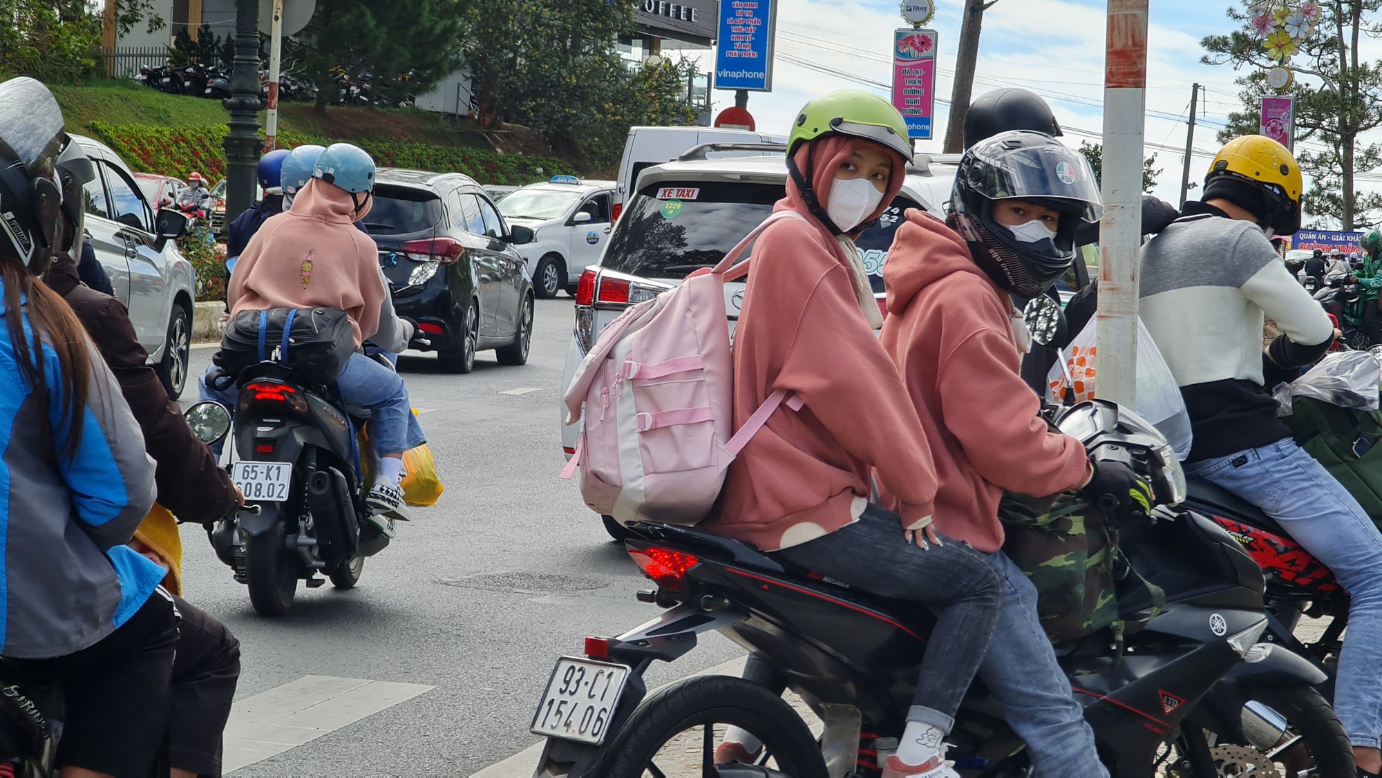 Du khách đồng loạt dời TP.Đà Lạt sau kì nghỉ Tết Nguyên Đán dài ngày - Ảnh 4.