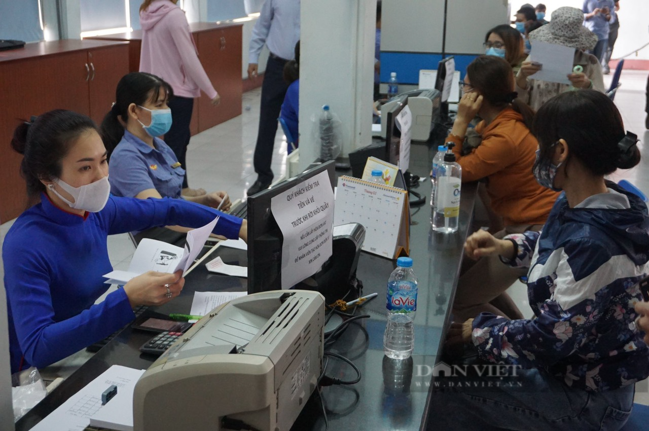 TP.HCM: Người dân cần lưu ý gì khi đổi, trả vé tàu Tết 2023 - Ảnh 3.