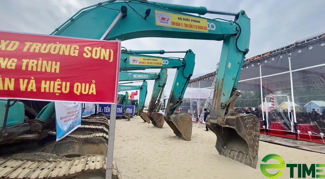 Lãnh đạo Đà Nẵng phát động lễ ra quân đầu năm tại nhiều dự án trọng điểm - Ảnh 1. Lãnh đạo Đà Nẵng phát động lễ ra quân đầu năm tại nhiều dự án trọng điểm - Ảnh 1.