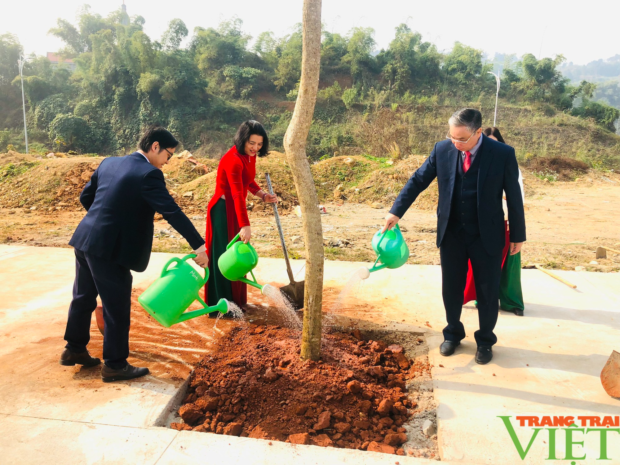 Tp. Lào Cai khai bút đầu xuân năm mới - Ảnh 6. Tp. Lào Cai khai bút đầu xuân năm mới - Ảnh 6.