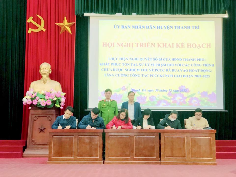 Huyện Thanh Trì quyết tâm xử lý công trình chưa được nghiệm thu về phòng cháy chữa cháy - Ảnh 1.