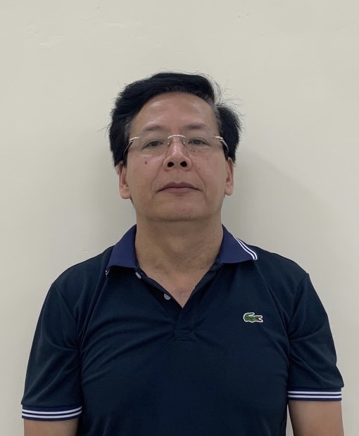 Ba cán bộ Cục Đăng kiểm Việt Nam bị khởi tố vì tội “Môi giới hối lộ”, “Đưa hối lộ” - Ảnh 2.