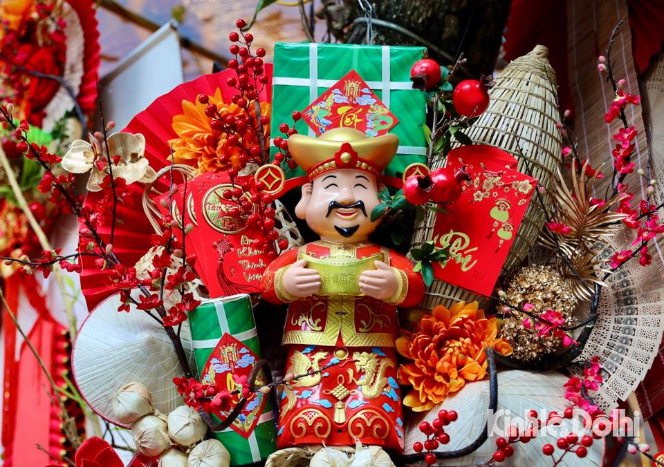 Phố Hàng Mã rực rỡ sắc màu đón Tết - Ảnh 7.