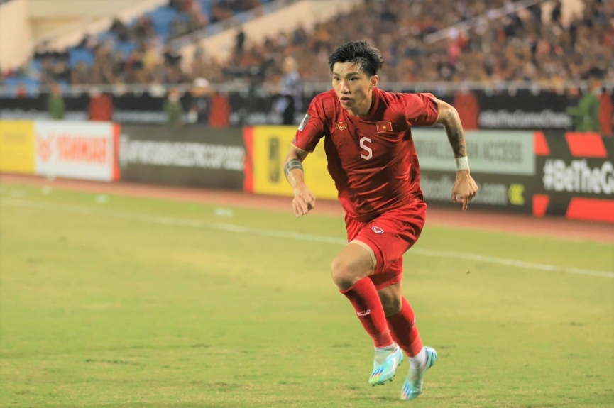 Tin sáng (7/1): Đoàn Văn Hậu tìm gặp trọng tài, HLV Park làm ngay 1 điều - Ảnh 1.