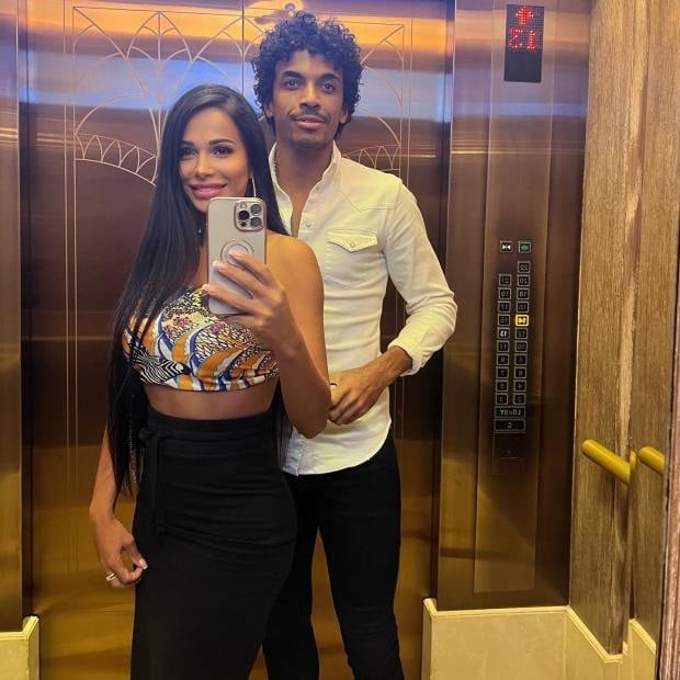 Vẻ đẹp của bạn gái Ronaldo và dàn WAGs quyến rũ của các ngôi sao CLB Al Nassr - Ảnh 7.
