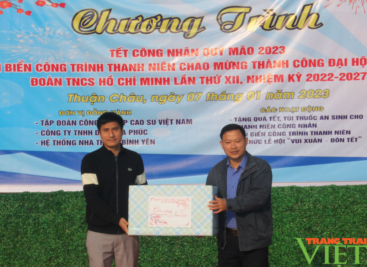 Sơn La: Mang Tết ấm cho công nhân vùng cao - Ảnh 6. Sơn La: Mang Tết ấm cho công nhân vùng cao - Ảnh 6.